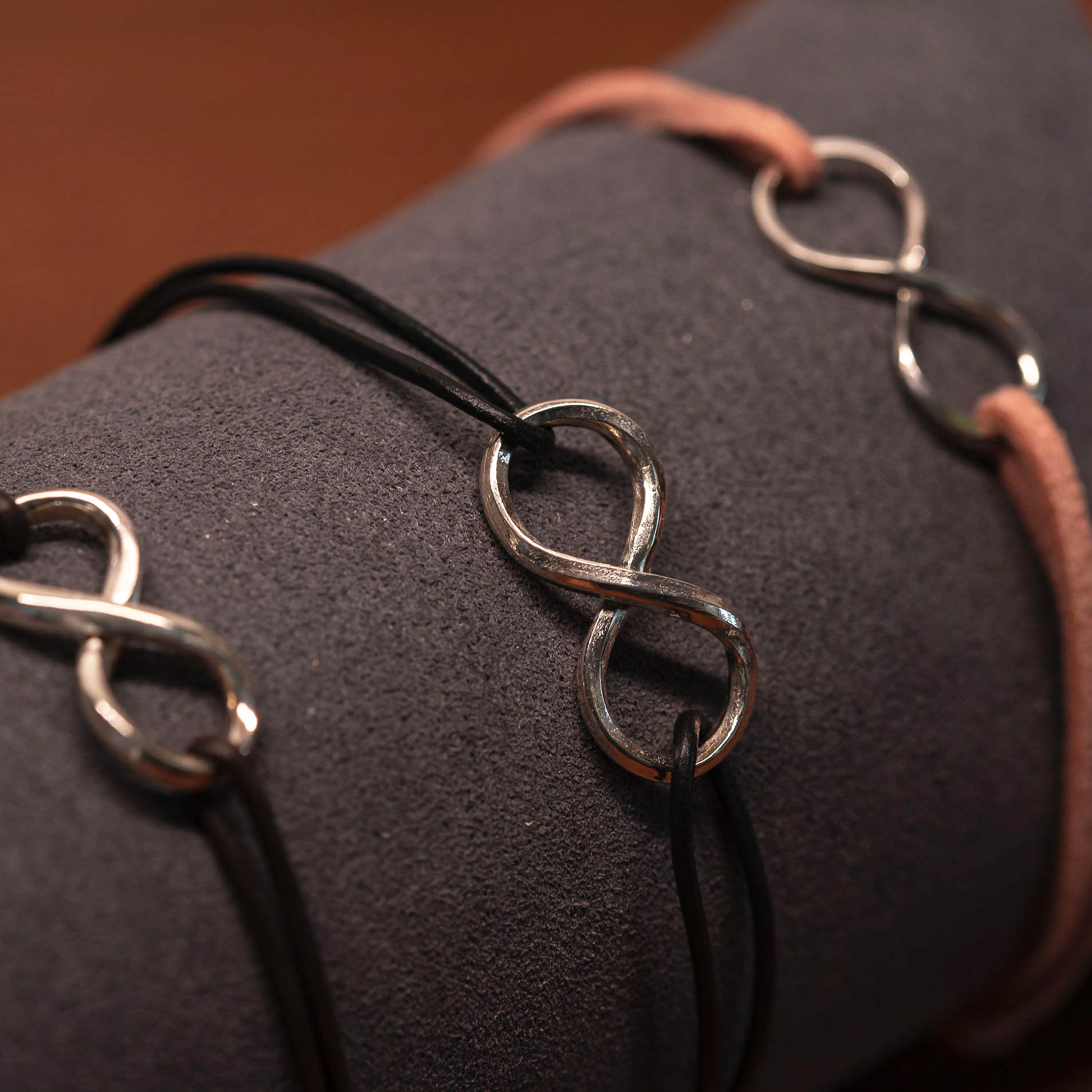 Bijoux de Crussol bracelets cordon carre